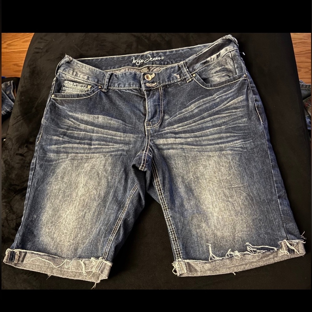 Ariya Blue Jean Shorts Distressed Bermuda Style